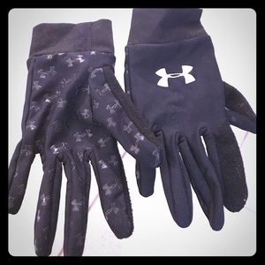 Set of Under Armour gloves!